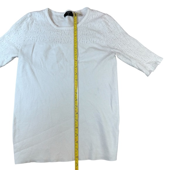 Woman’s Tahari White Short Sleeve Sweater Shirt Size Medium - Picture 5 of 9